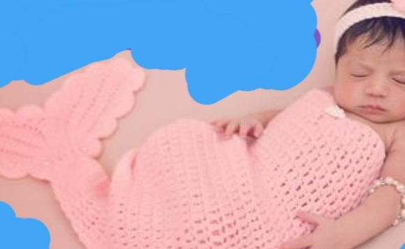 Mermaid tail knitted blanket - Picture 5 of 5